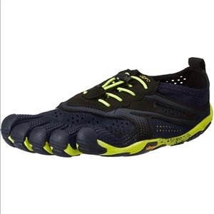 Vibram men’s running shoes